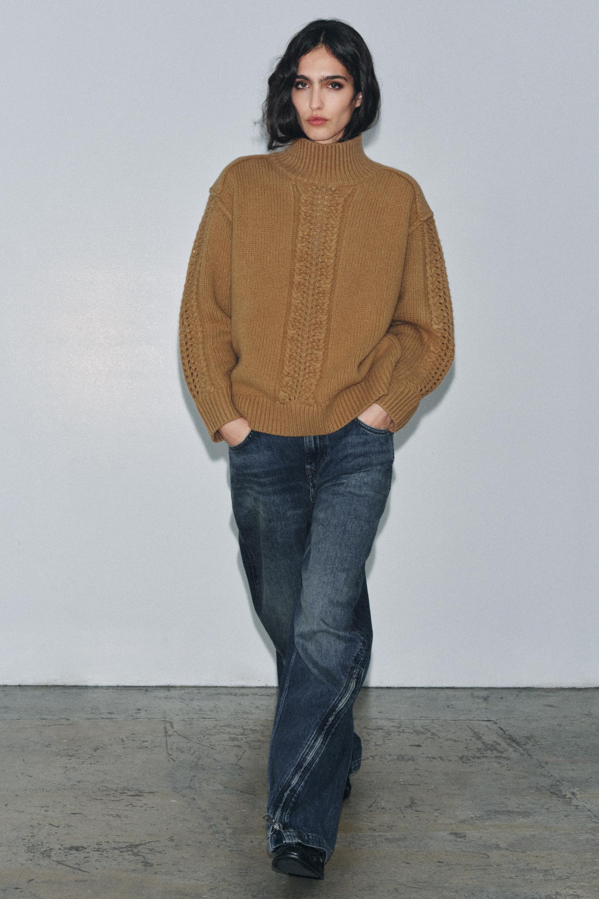 ZW COLLECTION MID-RISE BALLOON JEANS WITH ZIPPERS LIMITED EDITION